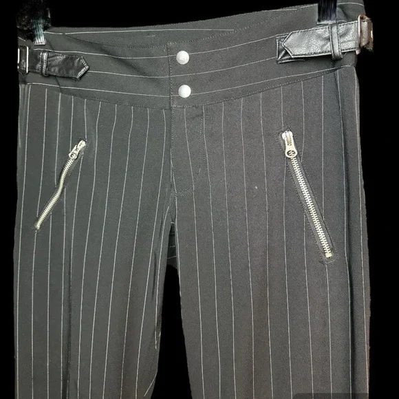 Jou Jou pinstripe slacks with zipper pockets and faux leather belt - Picture 2 of 5